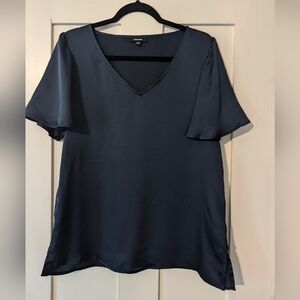 Navy top